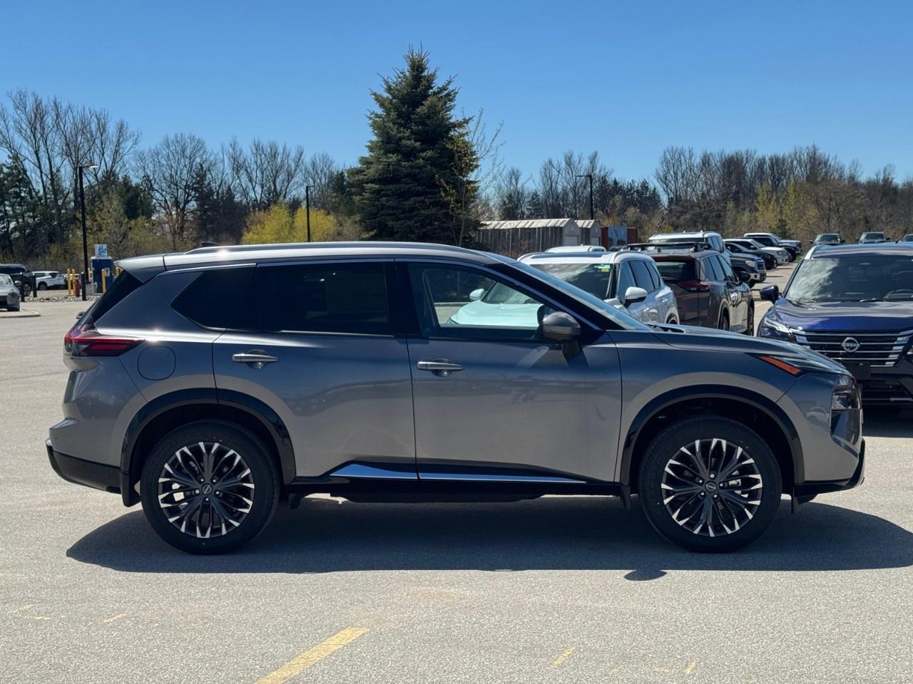 2026 Nissan Rogue AWD Platinum Photo