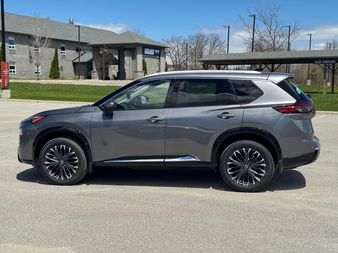 2026 Nissan Rogue AWD Platinum Photo