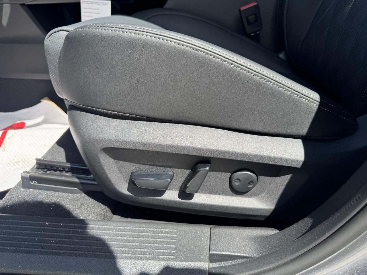 2026 Nissan Rogue AWD Platinum Photo