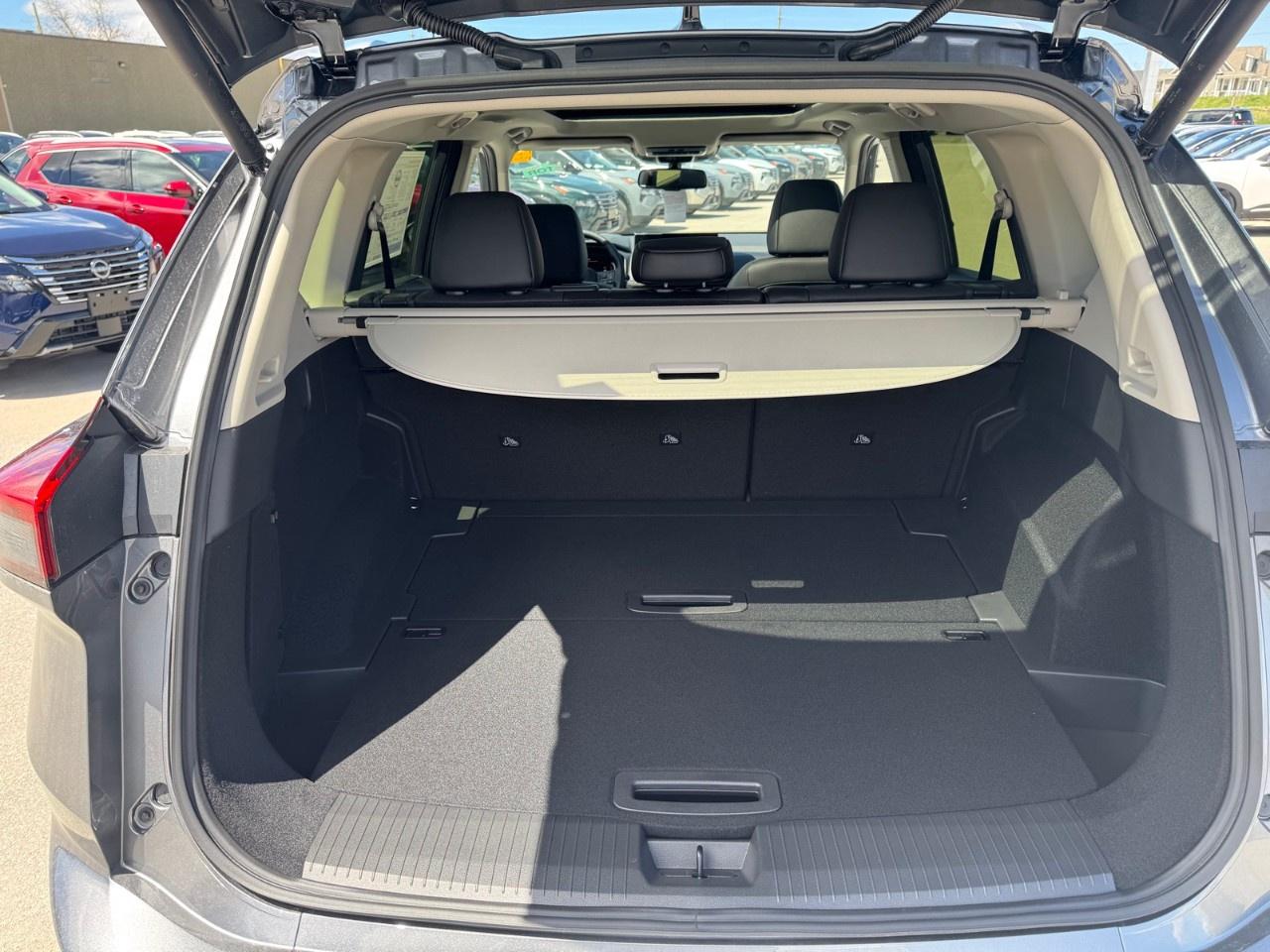 2026 Nissan Rogue AWD Platinum Photo