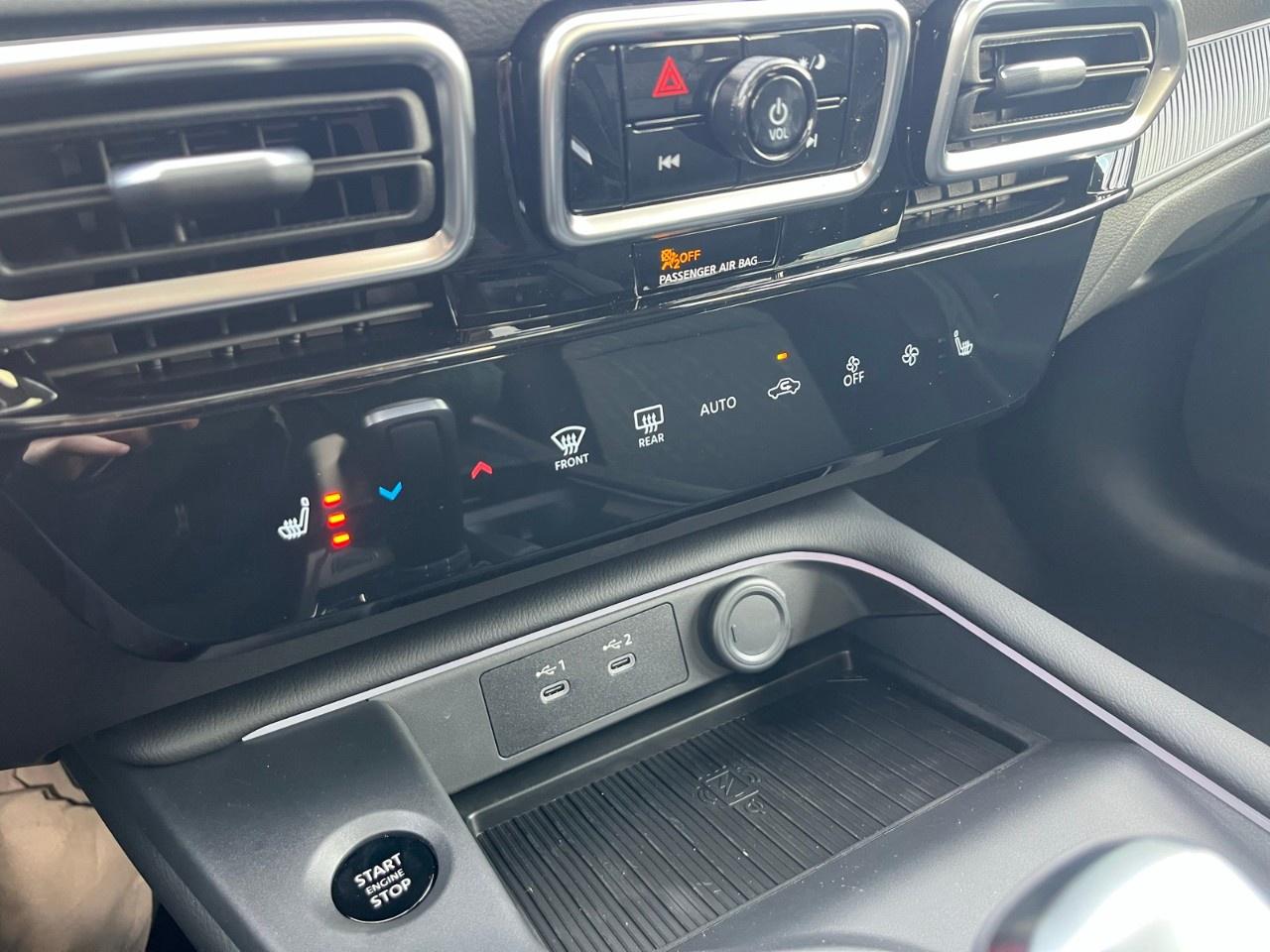 2026 Nissan Sentra SV SEDAN Photo