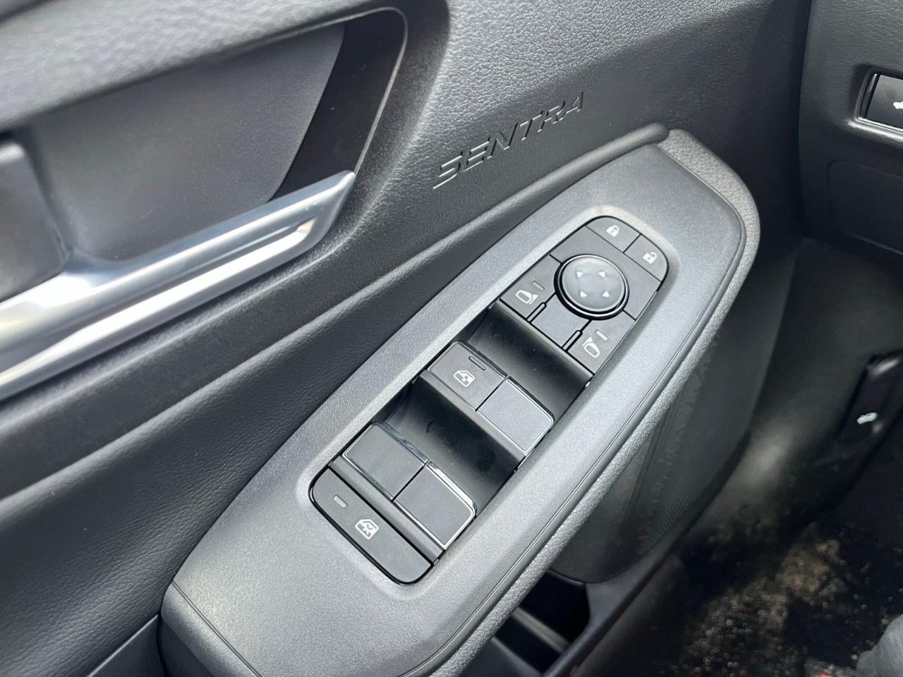 2026 Nissan Sentra SV SEDAN Photo