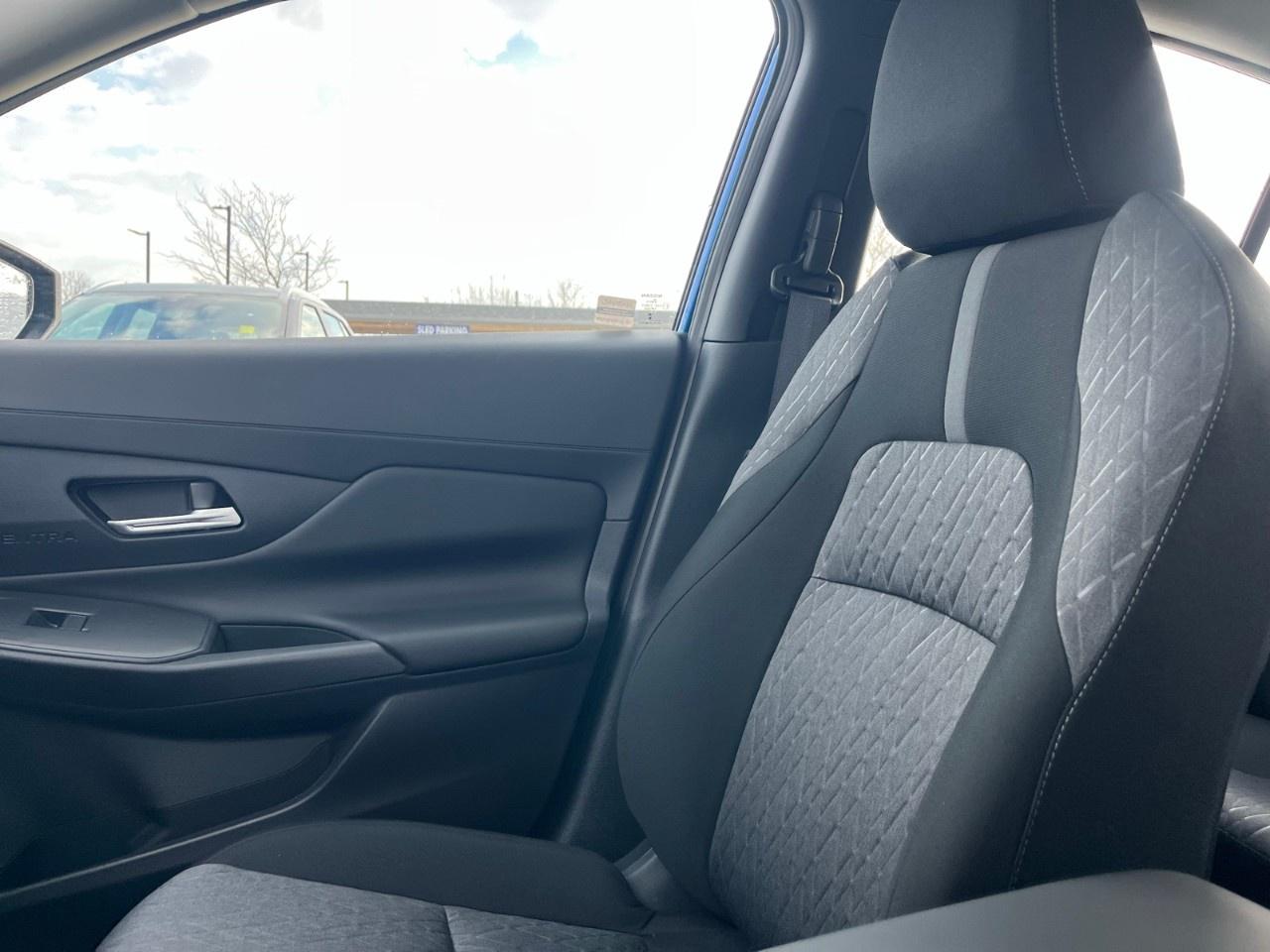 2026 Nissan Sentra SV SEDAN Photo
