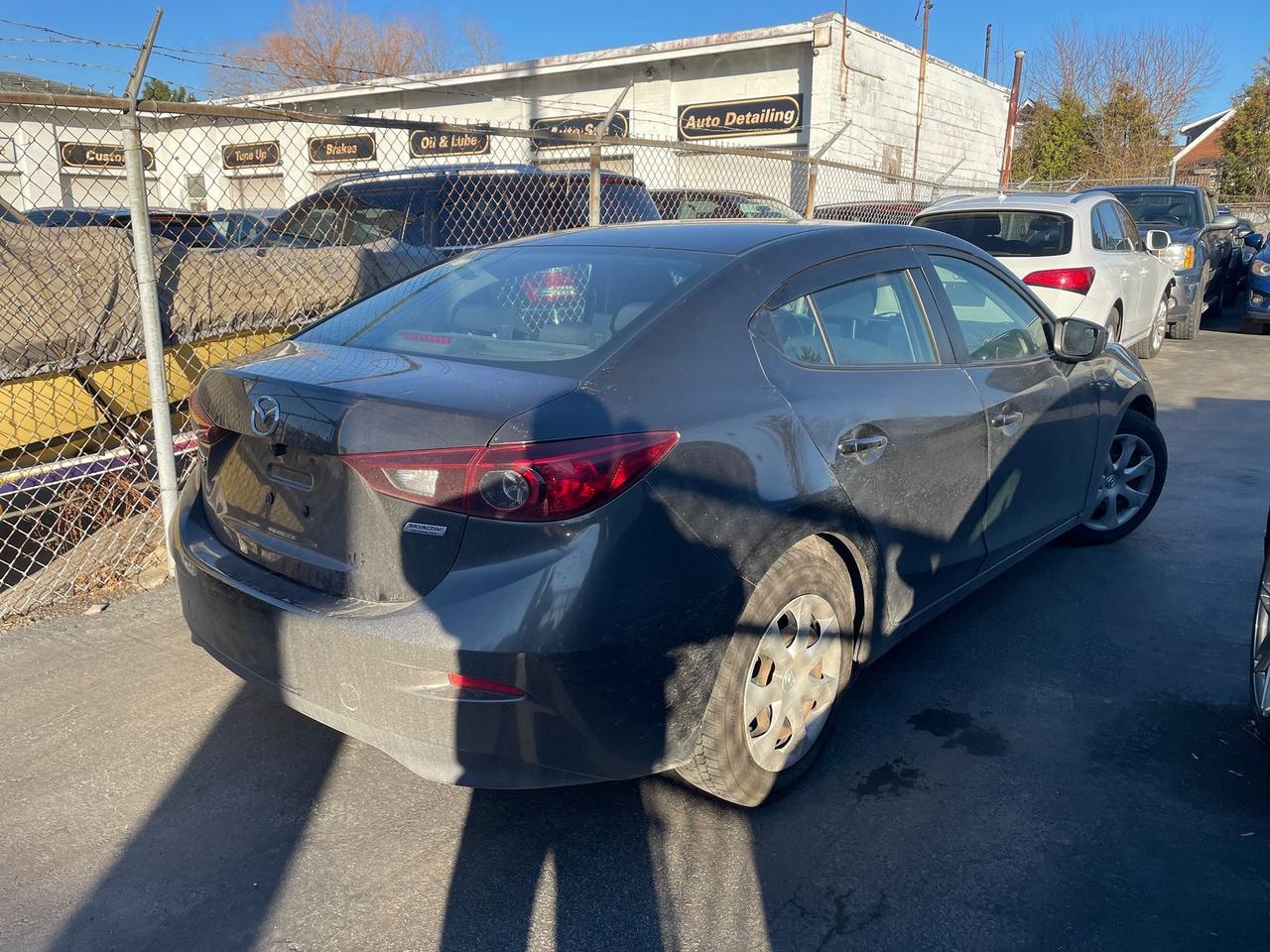 2015 Mazda MAZDA3 GX *BACKUP CAMERA, AFT SCREEN, SAFETY* Photo