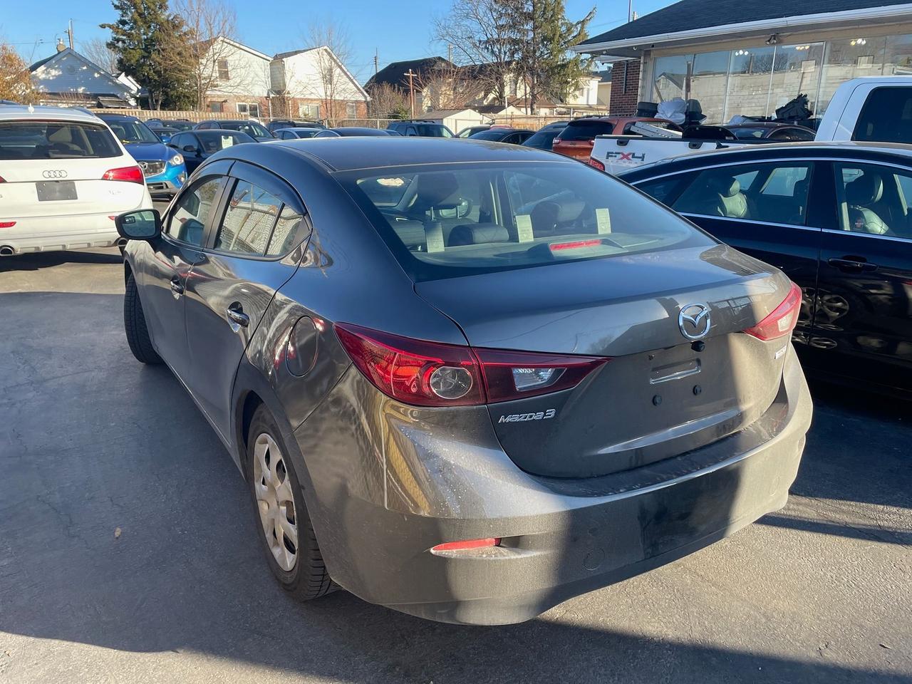 2015 Mazda MAZDA3 GX *BACKUP CAMERA, AFT SCREEN, SAFETY* Photo