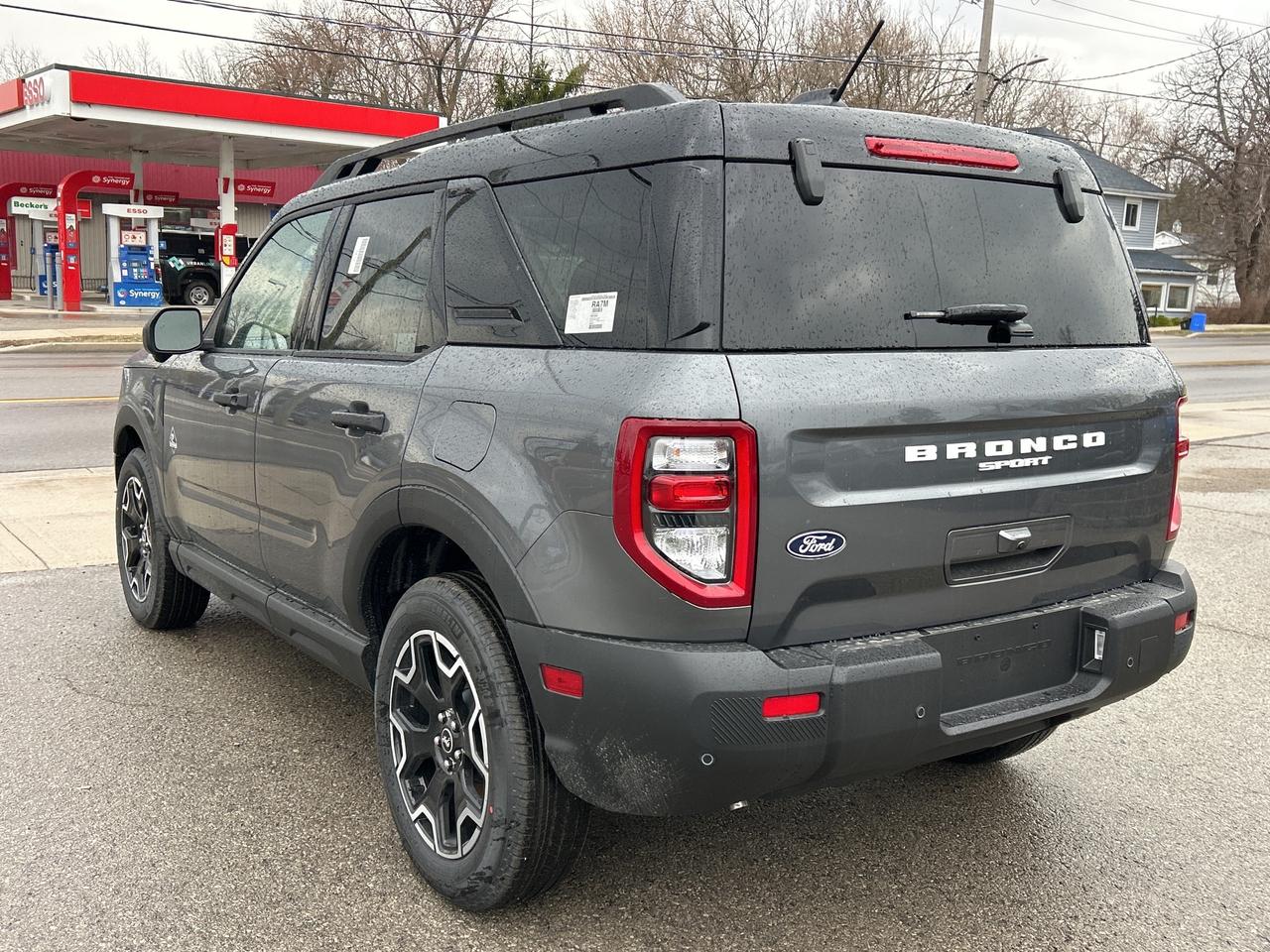 2026 Ford Bronco Sport OUTER BANKS 4x4 300A Photo2