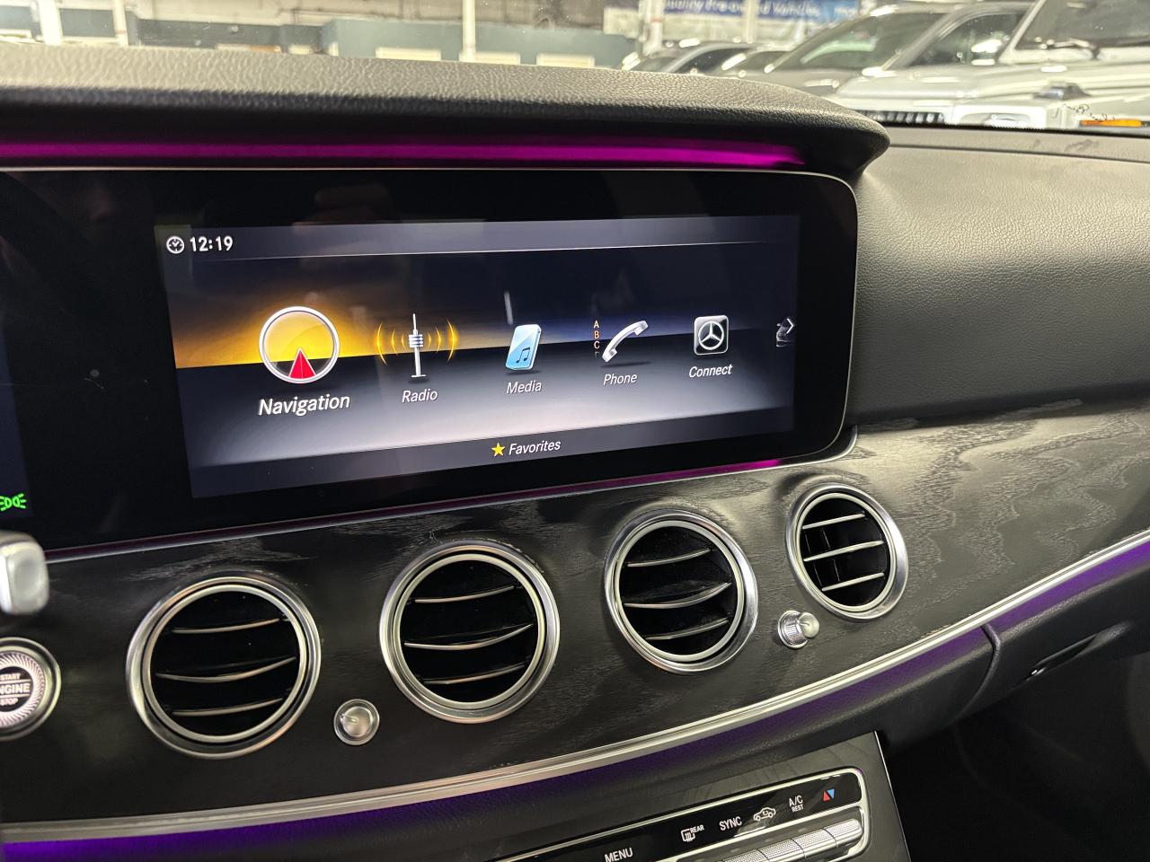 2019 Mercedes-Benz E-Class E300|4MATIC|NAV|WOOD|BURMESTER|AMBIENT|LEATHER|LED Photo