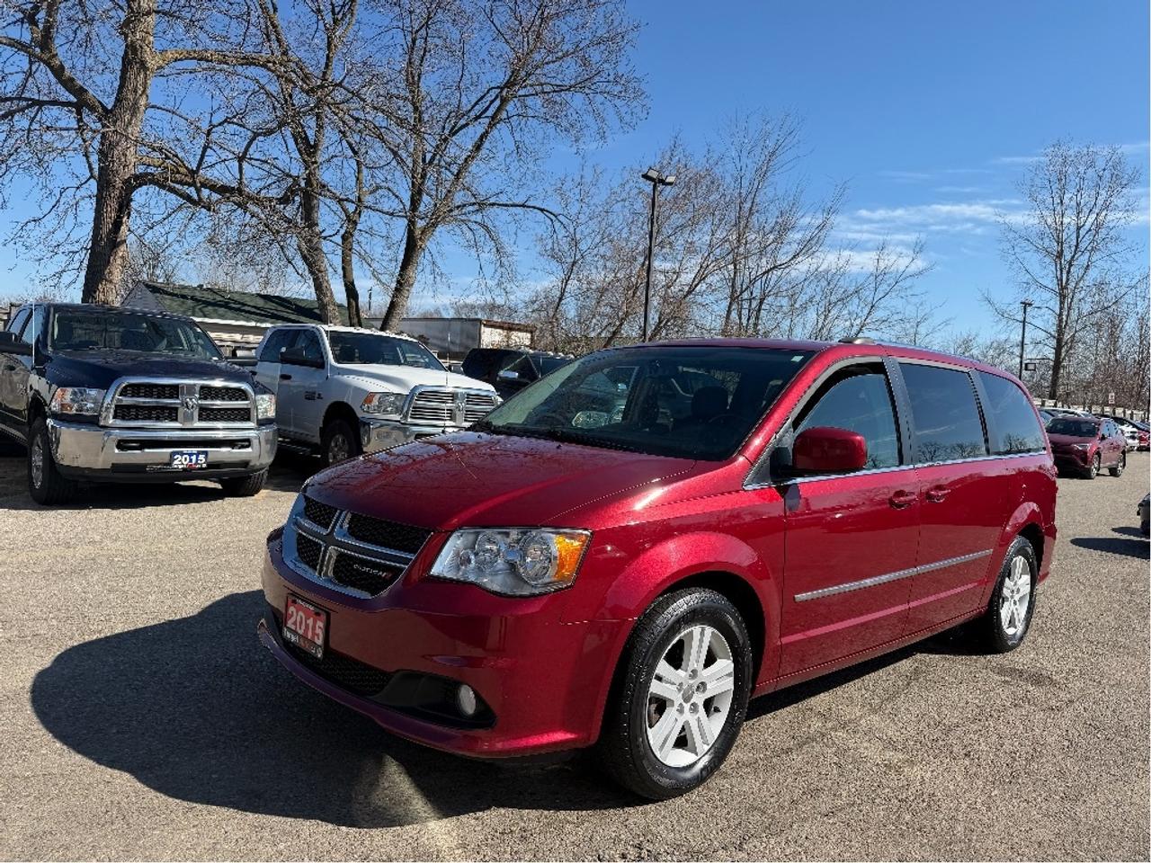 2015 Dodge Grand Caravan Crew Plus | Leather | Very Well Maintained !! Photo2