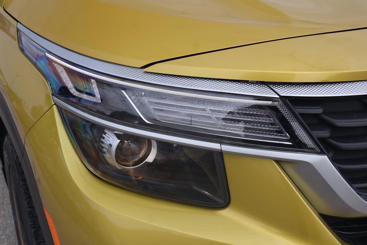 2021 Kia Seltos LX | | Back-Up Camera | Photo