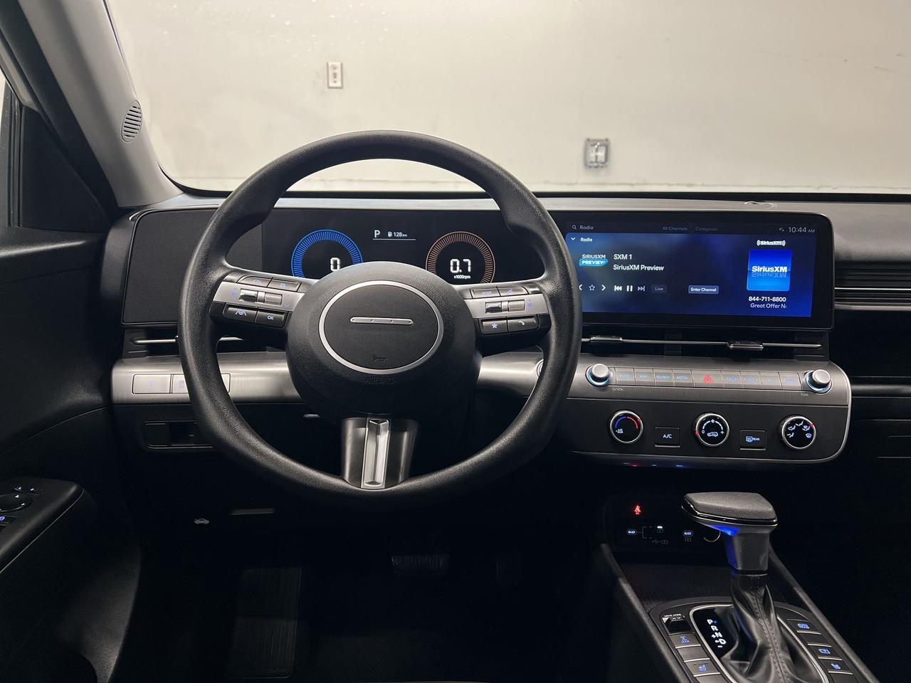 2024 Hyundai KONA AWD | HTD SEATS | CARPLAY |ALLOYS | REAR CAM | A/C Photo