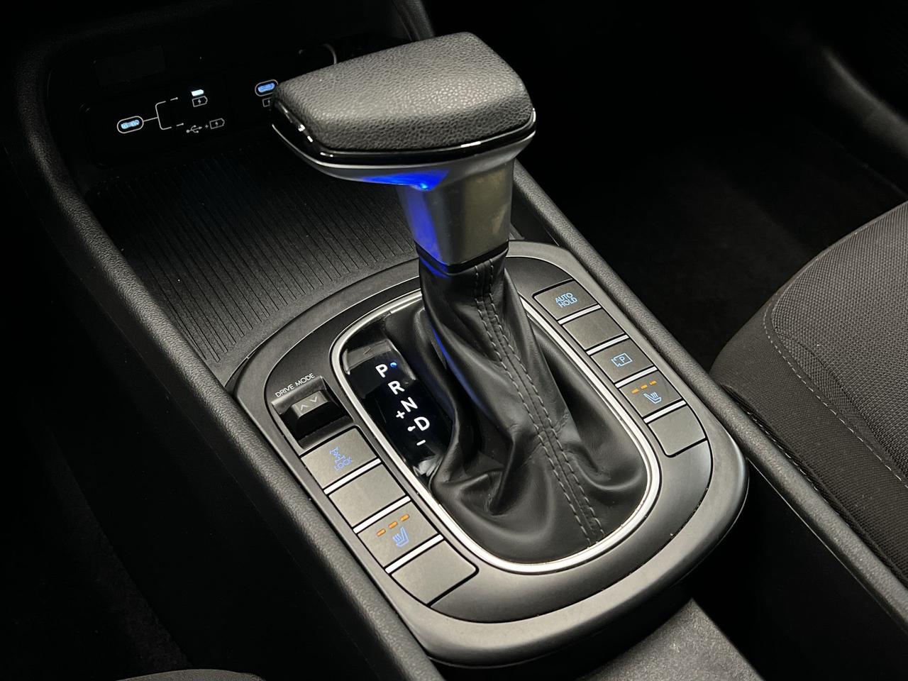 2024 Hyundai KONA AWD | HTD SEATS | CARPLAY |ALLOYS | REAR CAM | A/C Photo