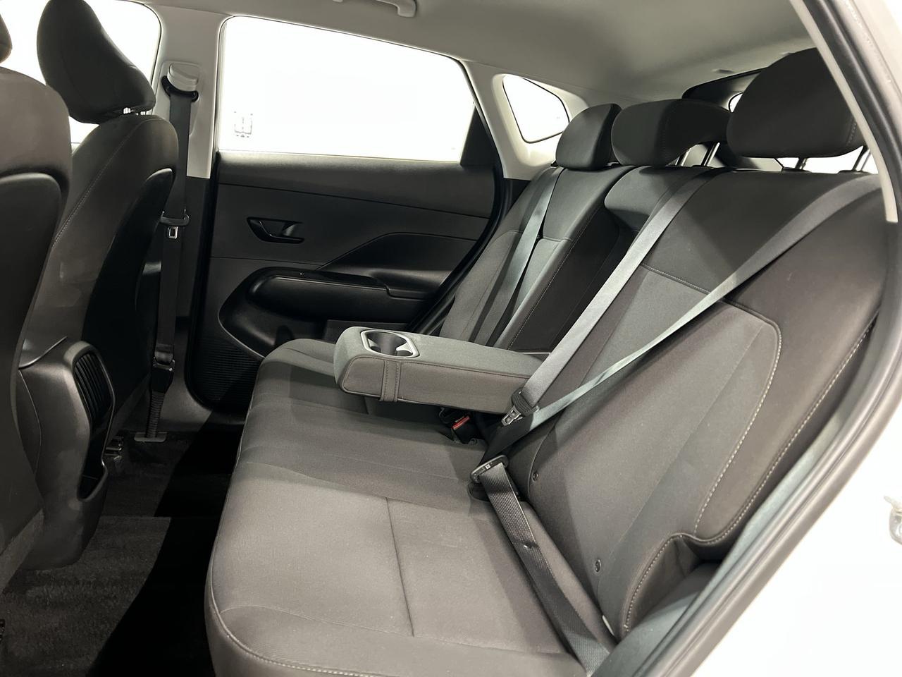 2024 Hyundai KONA AWD | HTD SEATS | CARPLAY |ALLOYS | REAR CAM | A/C Photo