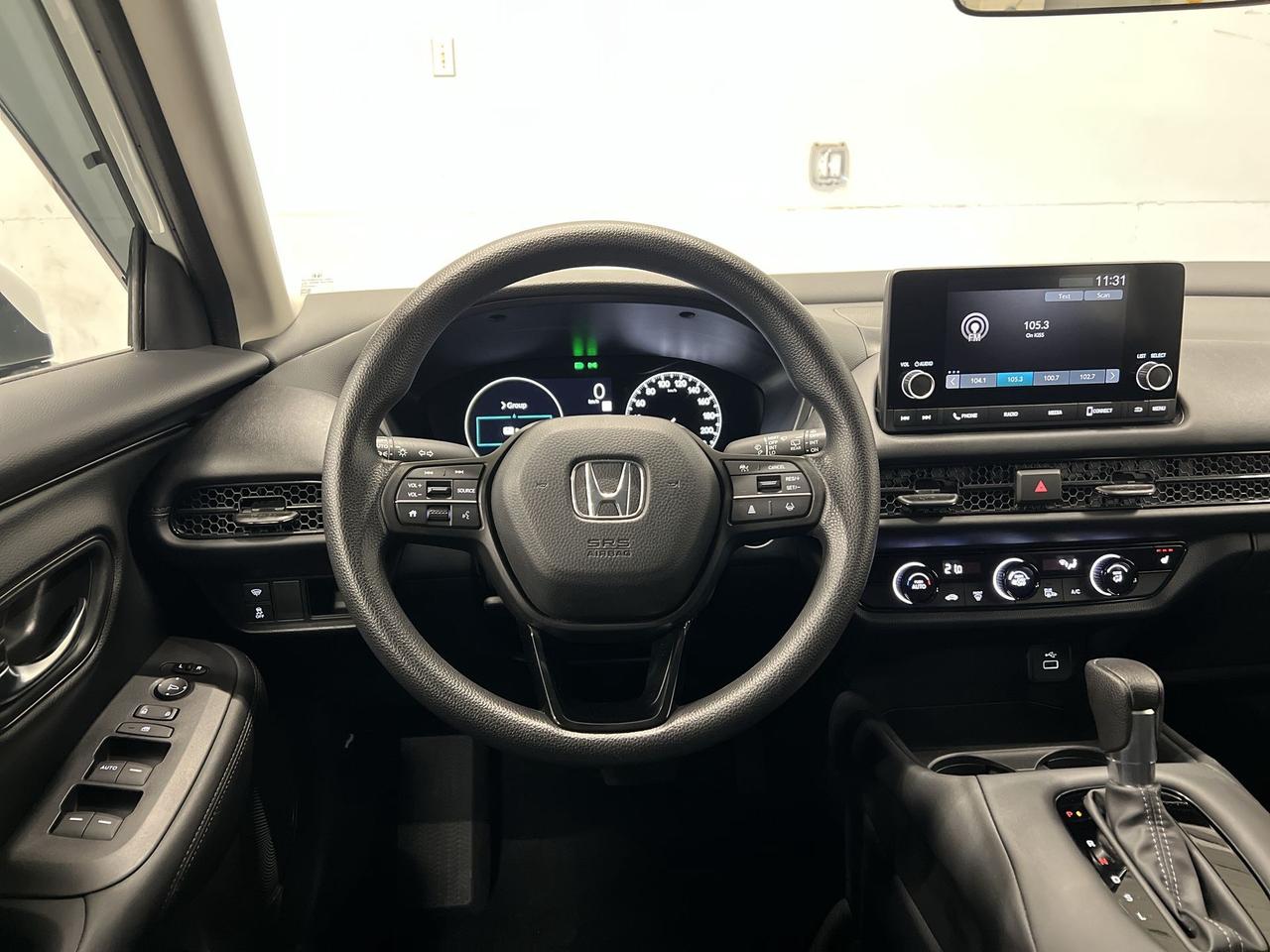 2023 Honda HR-V ONLY 16,000KMS!! | HTD SEATS | CARPLAY | ALLOYS Photo