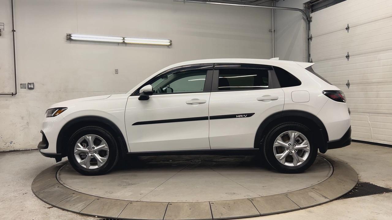 2023 Honda HR-V ONLY 16,000KMS!! | HTD SEATS | CARPLAY | ALLOYS Photo