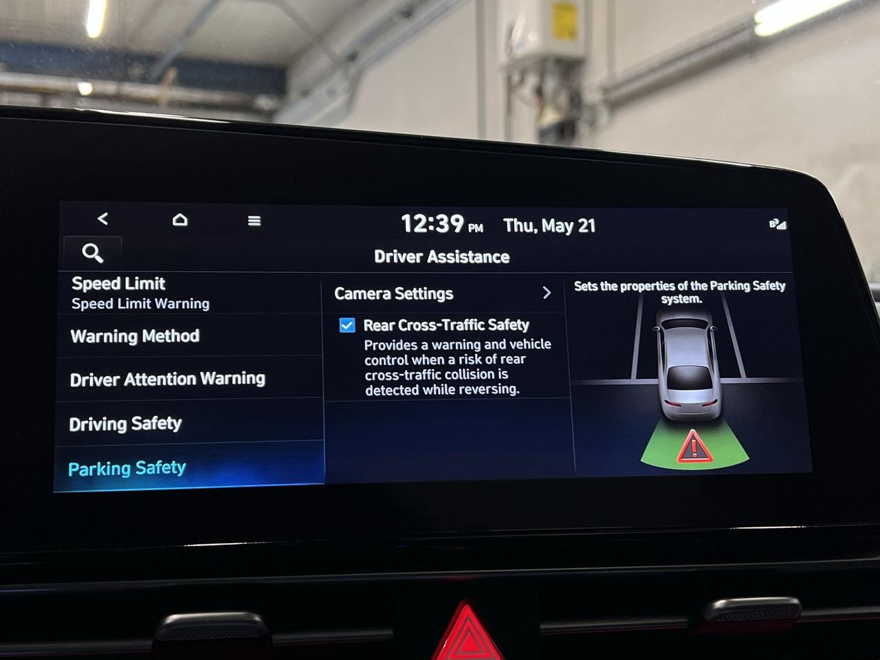 2024 Hyundai Elantra PREFERRED TECH | HTD SEATS |CARPLAY | REMOTE START Photo