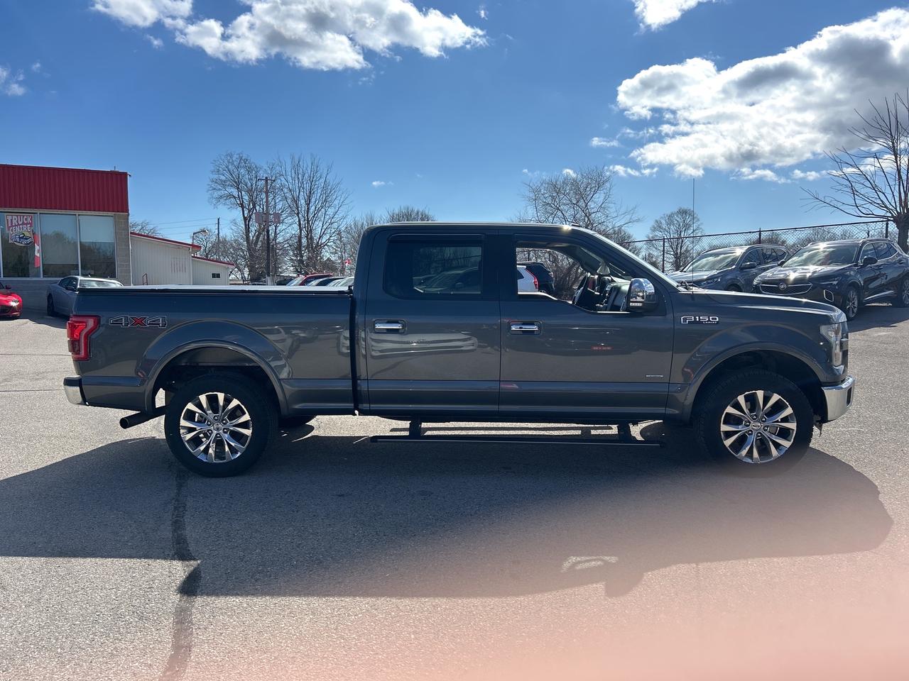 2016 Ford F-150 LARIAT, CLEAN CARFAX, HEATED/ COOLED LEATHER SEATS - Photo #5