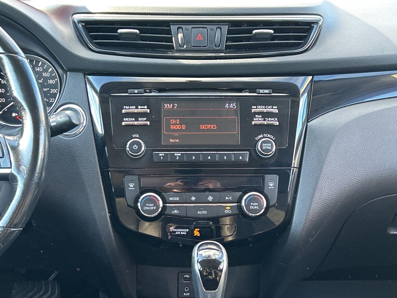 2017 Nissan Qashqai SV, AWD, CLEAN CARFAX, BACK UP CAMERA, SUNROOF! - Photo #18