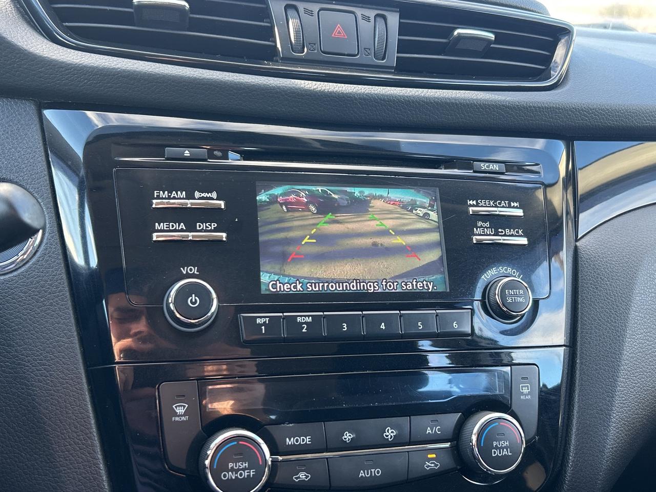 2017 Nissan Qashqai SV, AWD, CLEAN CARFAX, BACK UP CAMERA, SUNROOF! - Photo #23
