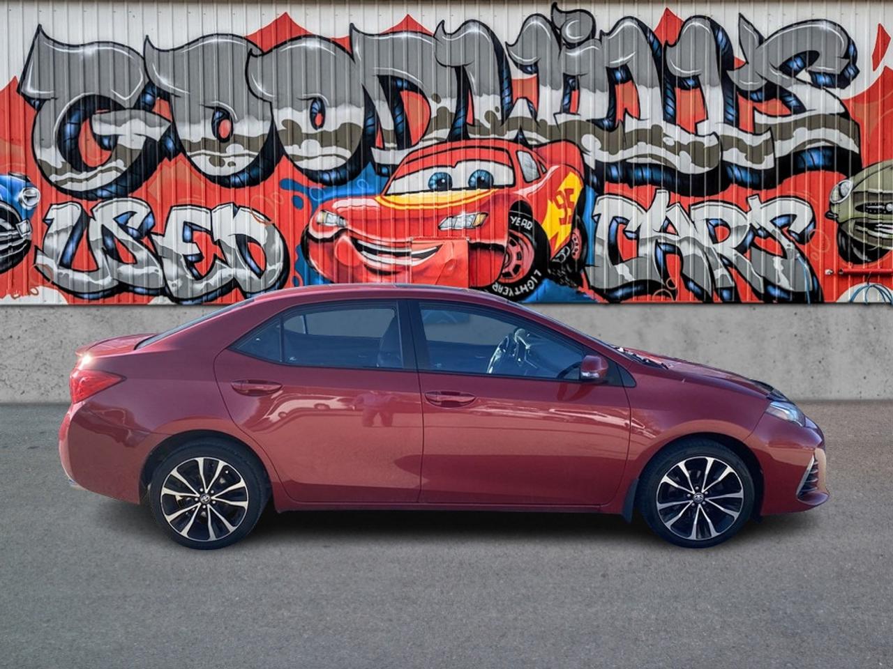 2017 Toyota Corolla SE, 6 SPEED MANUAL, CLEAN CARFAX, SUNROOF! - Photo #1