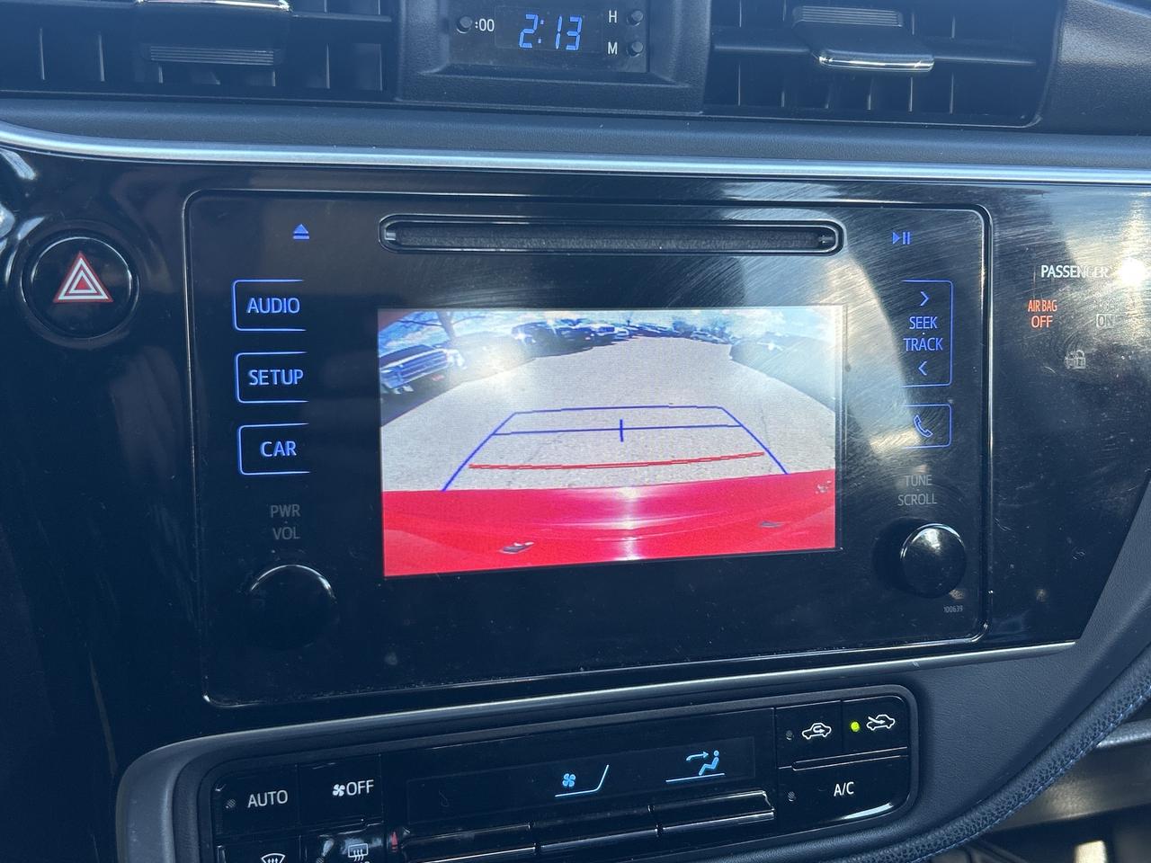 2017 Toyota Corolla SE, 6 SPEED MANUAL, CLEAN CARFAX, SUNROOF! - Photo #22