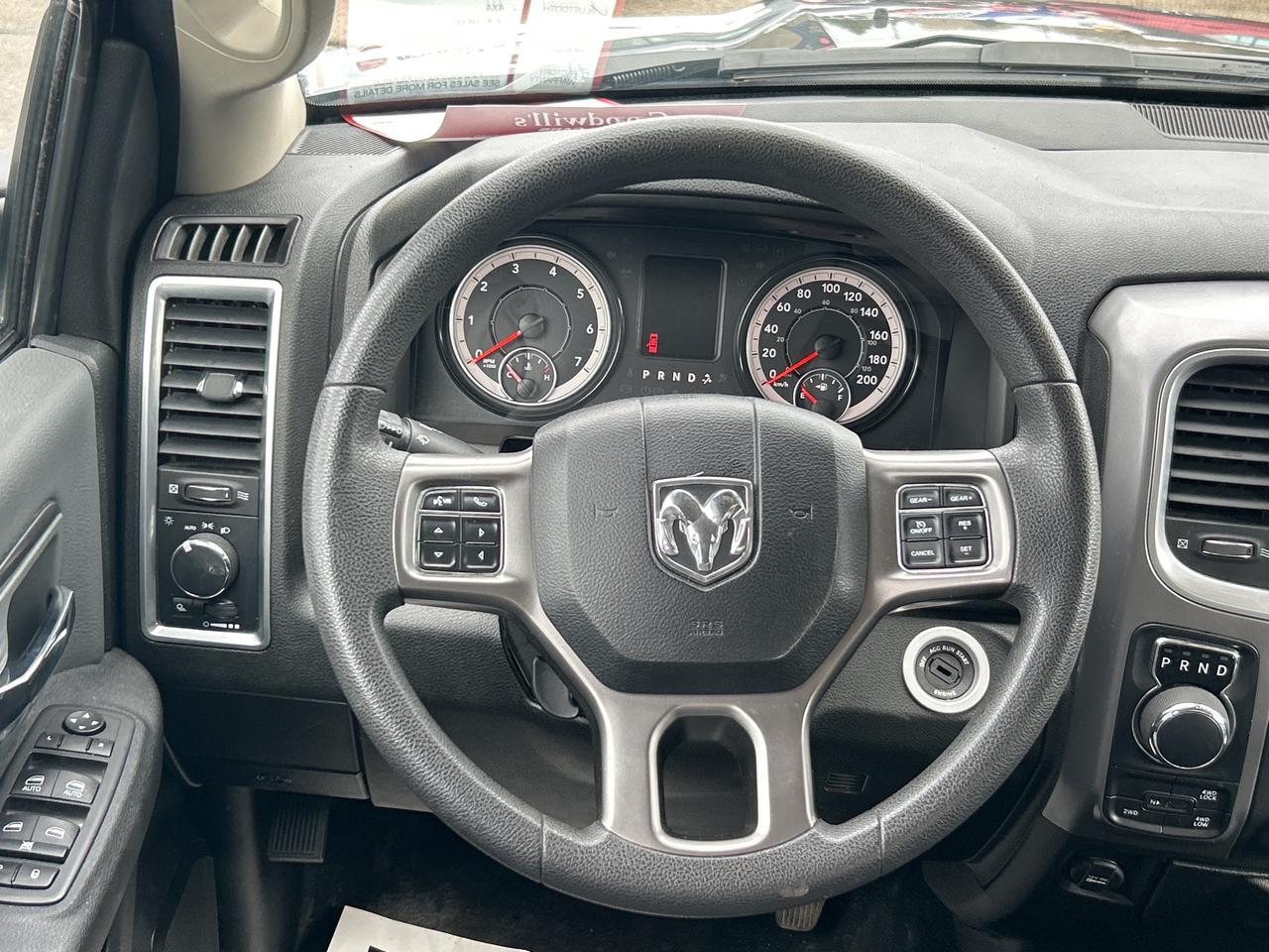 2023 RAM 1500 Classic SLT, 6 PASSENGER, 4X4, 5.7L HEMI, BACK UP CAMERA! - Photo #12