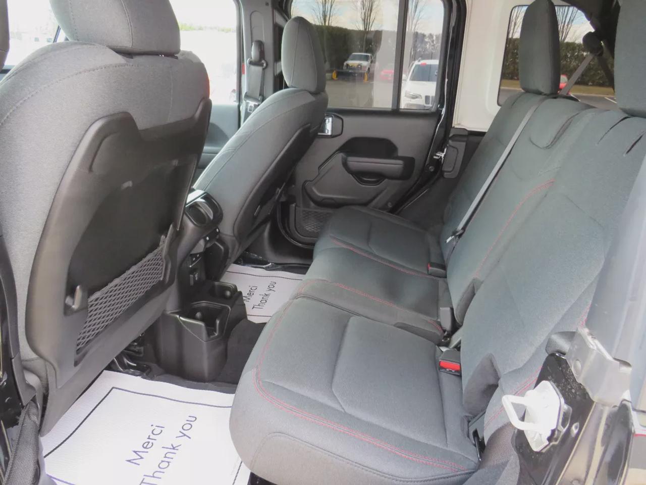 2024 Jeep Wrangler Rubicon  |  Low Km  |  One Owner  |  Clean Title | No Accidents  |  Safety Certified  |  4WD  |  Fog Lights  |  Hard Top  |  Alloy Rims  |  Navigation  | Photo