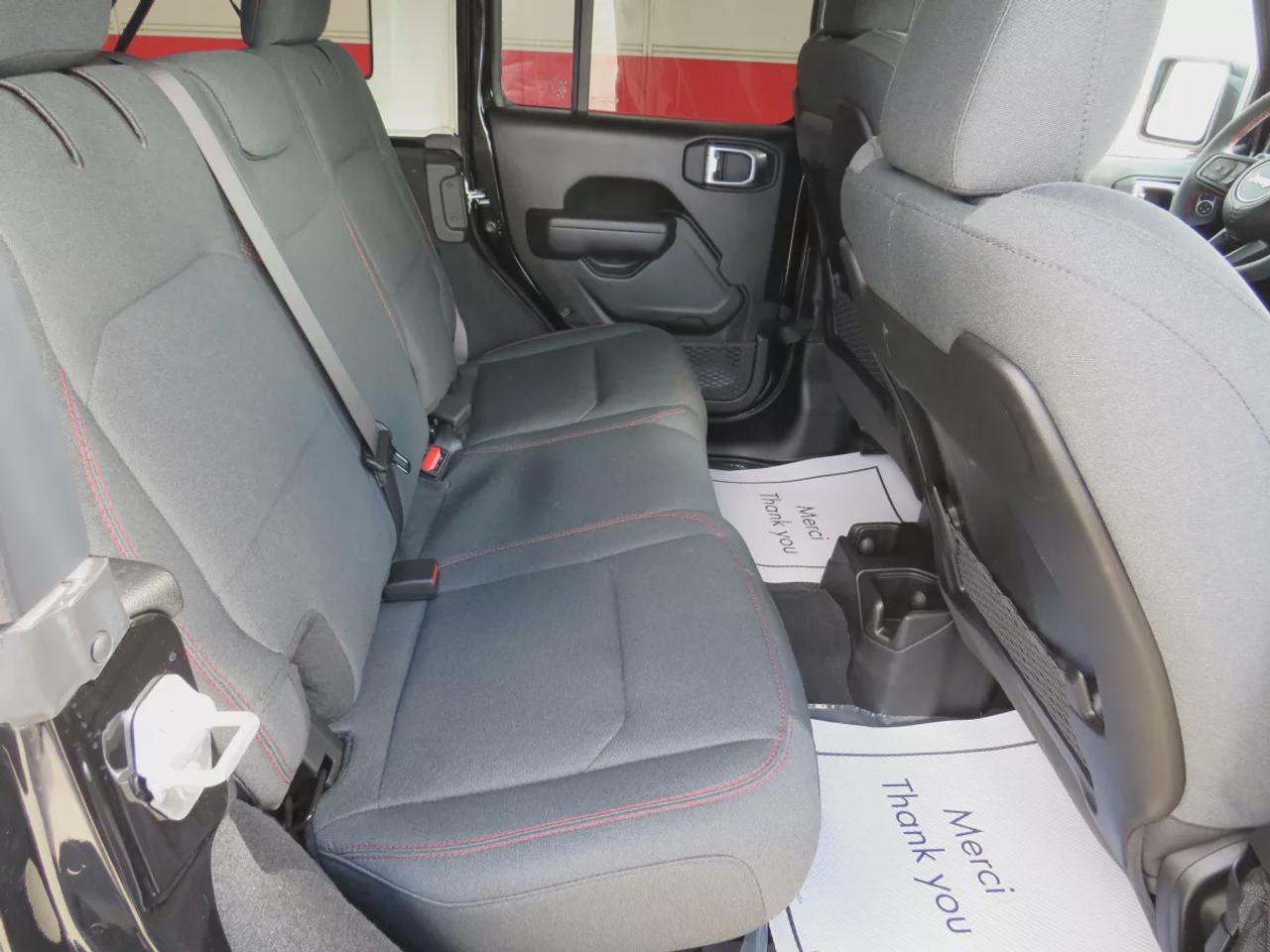 2024 Jeep Wrangler Rubicon  |  Low Km  |  One Owner  |  Clean Title | No Accidents  |  Safety Certified  |  4WD  |  Fog Lights  |  Hard Top  |  Alloy Rims  |  Navigation  | Photo