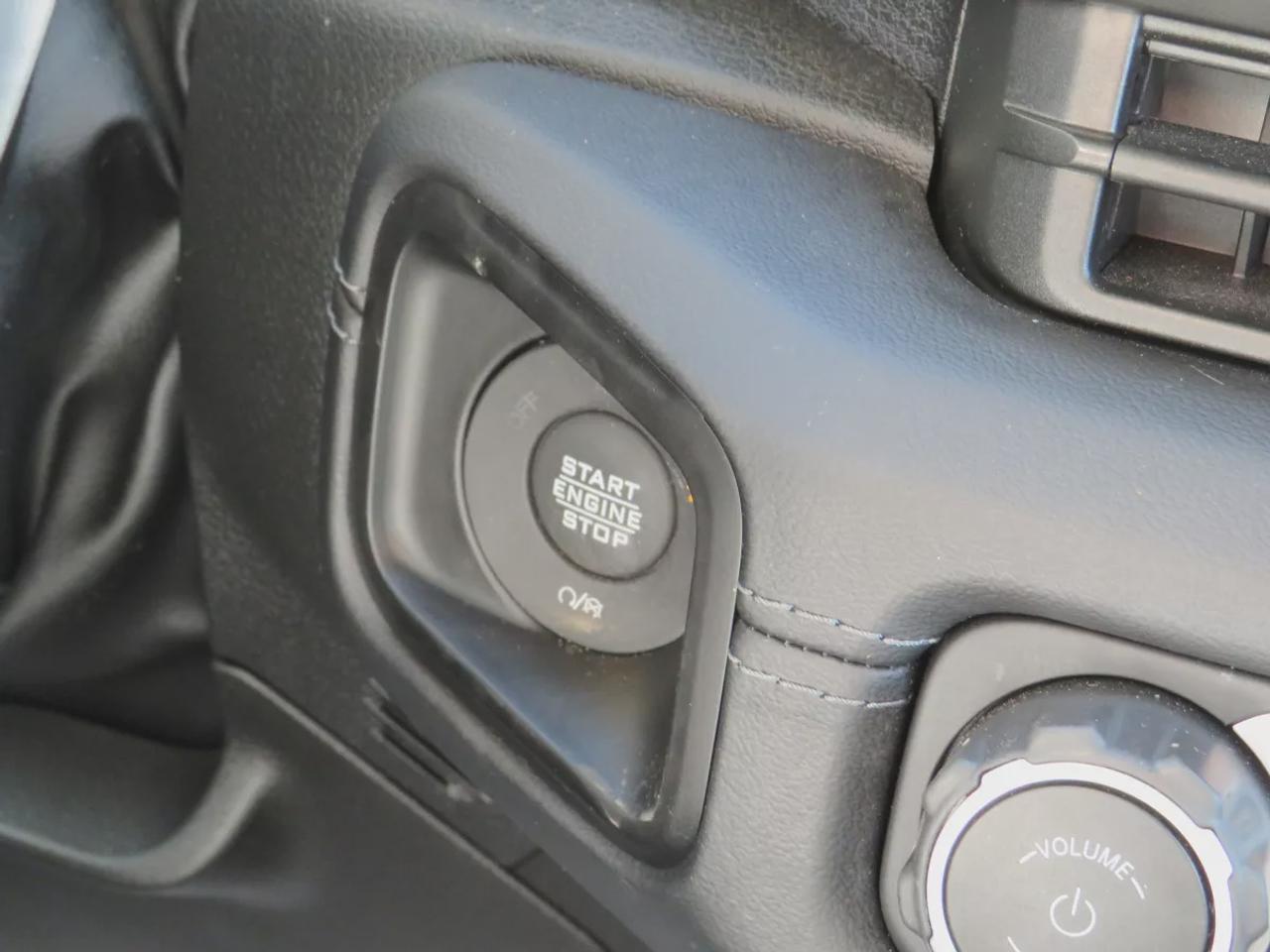 2024 Jeep Wrangler Rubicon  |  Low Km  |  One Owner  |  Clean Title | No Accidents  |  Safety Certified  |  4WD  |  Fog Lights  |  Hard Top  |  Alloy Rims  |  Navigation  | Photo