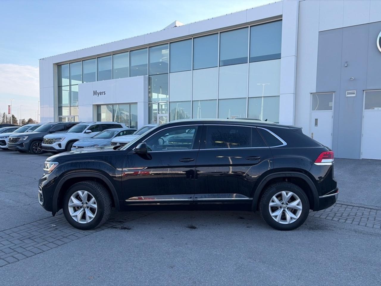 2023 Volkswagen Atlas Cross Sport Execline 3.6 FSI Photo