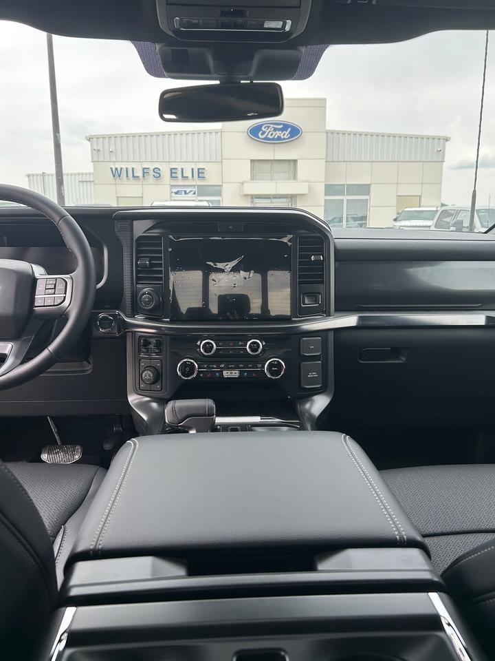 2026 Ford F-150 LARIAT 4WD SUPERCREW 5.5' BOX 502A Photo5
