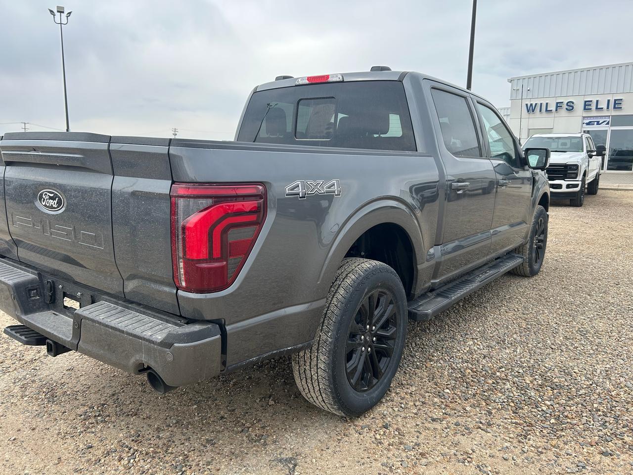 2026 Ford F-150 LARIAT 4WD SUPERCREW 5.5' BOX 502A Photo5