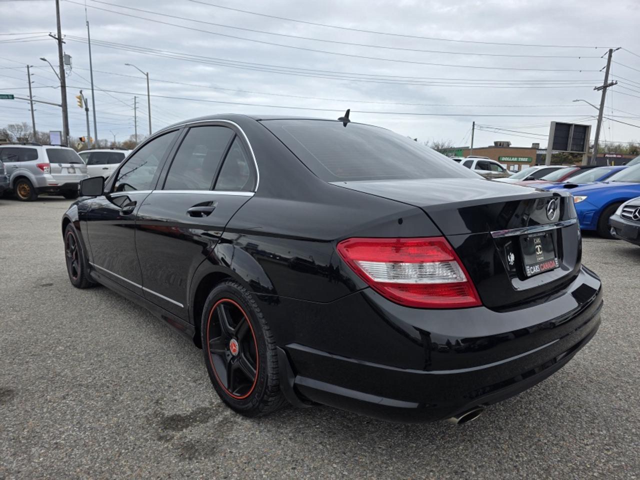 2010 Mercedes-Benz C-Class RARE MANUAL  | LOW KM! RUNS LIKE NEW Photo2