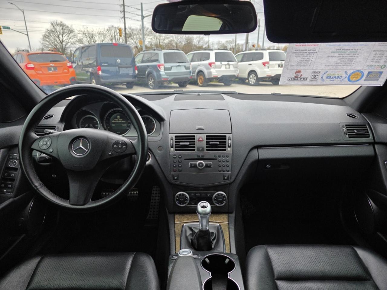 2010 Mercedes-Benz C-Class RARE MANUAL  | LOW KM! RUNS LIKE NEW Photo