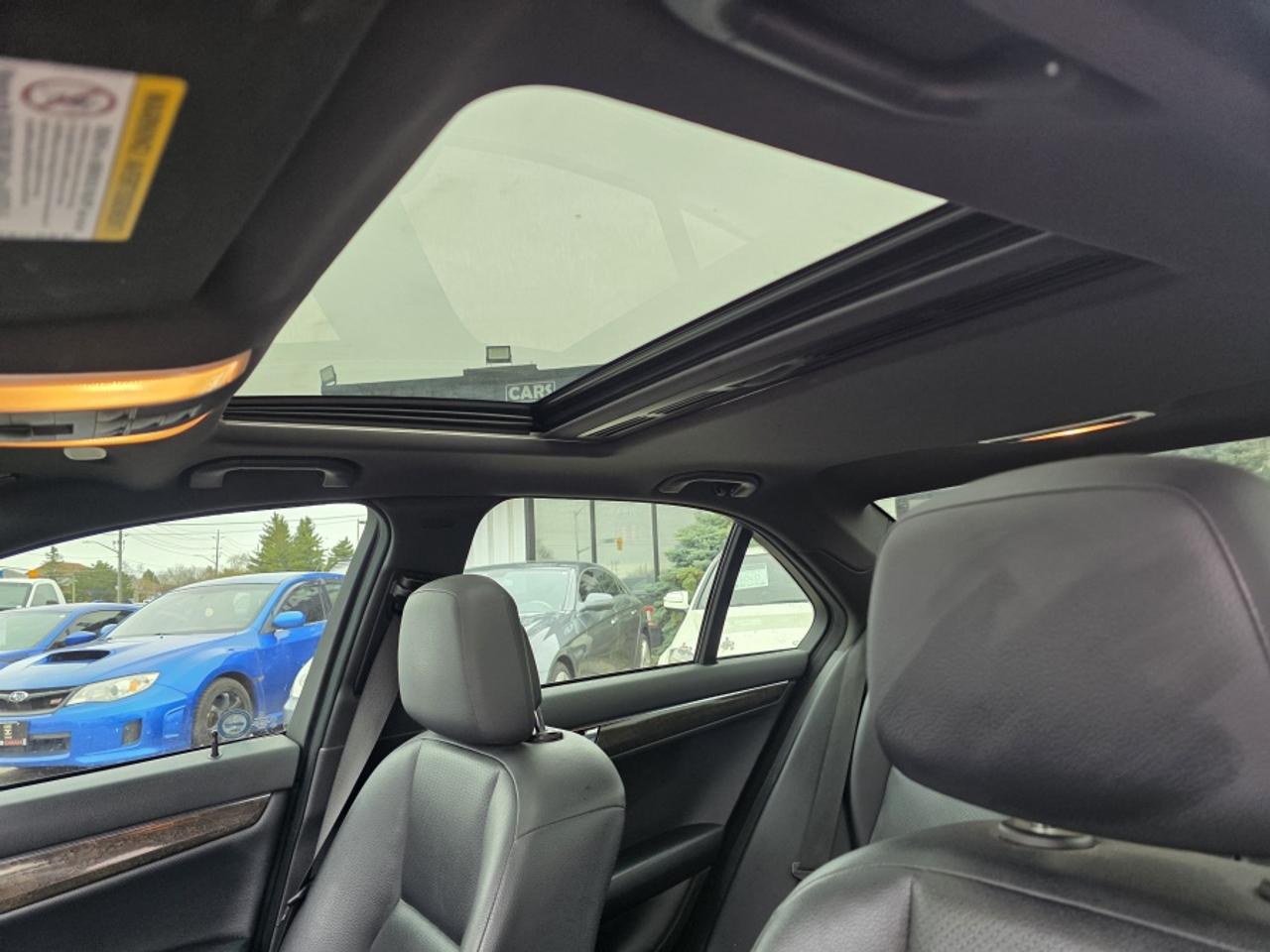 2010 Mercedes-Benz C-Class RARE MANUAL  | LOW KM! RUNS LIKE NEW Photo