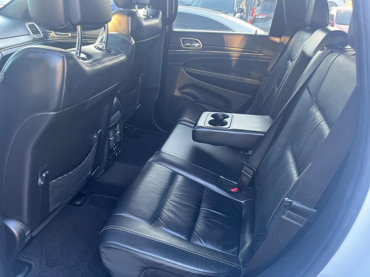 2016 Jeep Grand Cherokee Limited Certified Photo