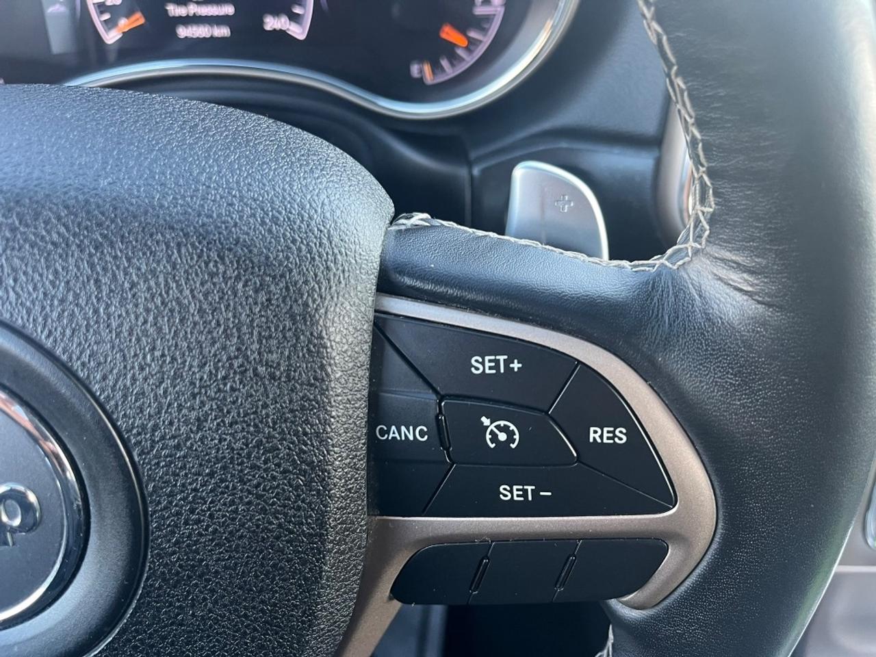 2016 Jeep Grand Cherokee Limited Certified Photo