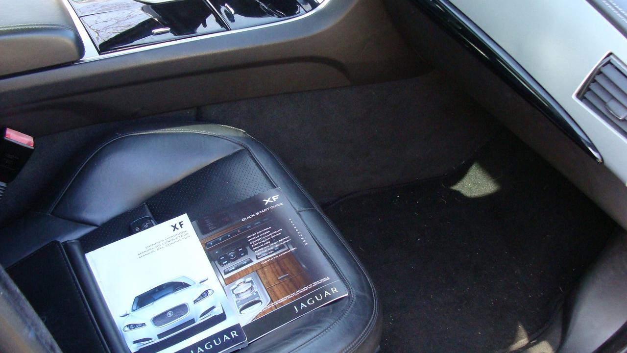 2013 Jaguar XF 4dr Sdn V6 AWD*NEW PRICE!*DRIVES WELL!* Photo