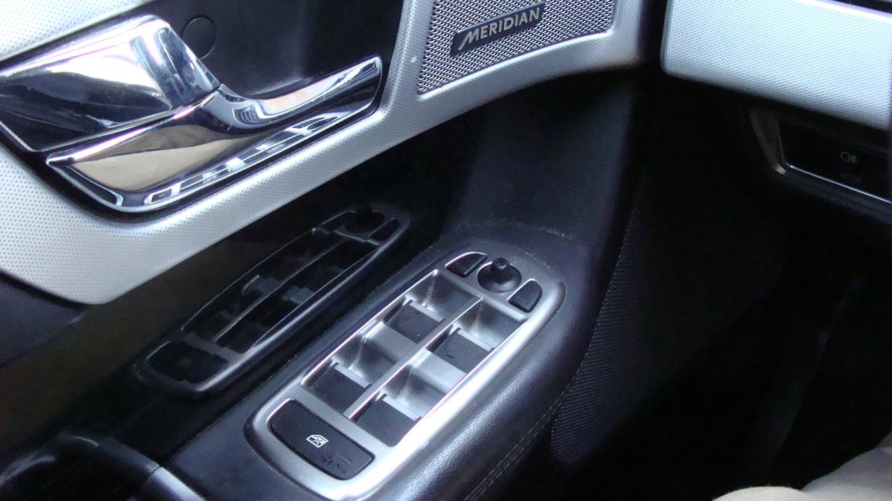 2013 Jaguar XF 4dr Sdn V6 AWD*NEW PRICE!*DRIVES WELL!* Photo