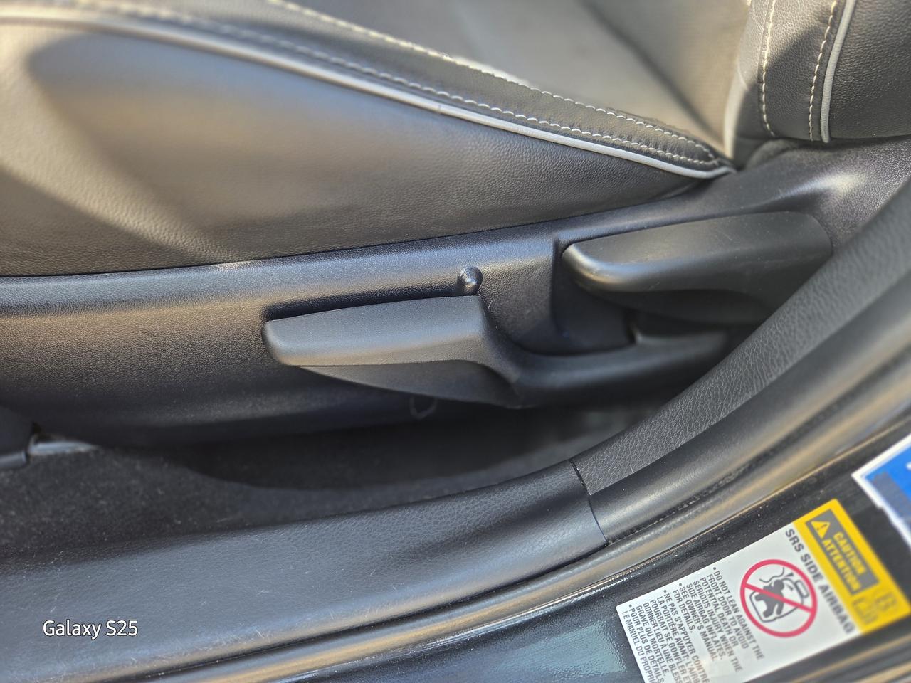 2016 Toyota Corolla S AUTO LEATHER ROOF ALLOYS  LOW km $ 16,688.00 Photo