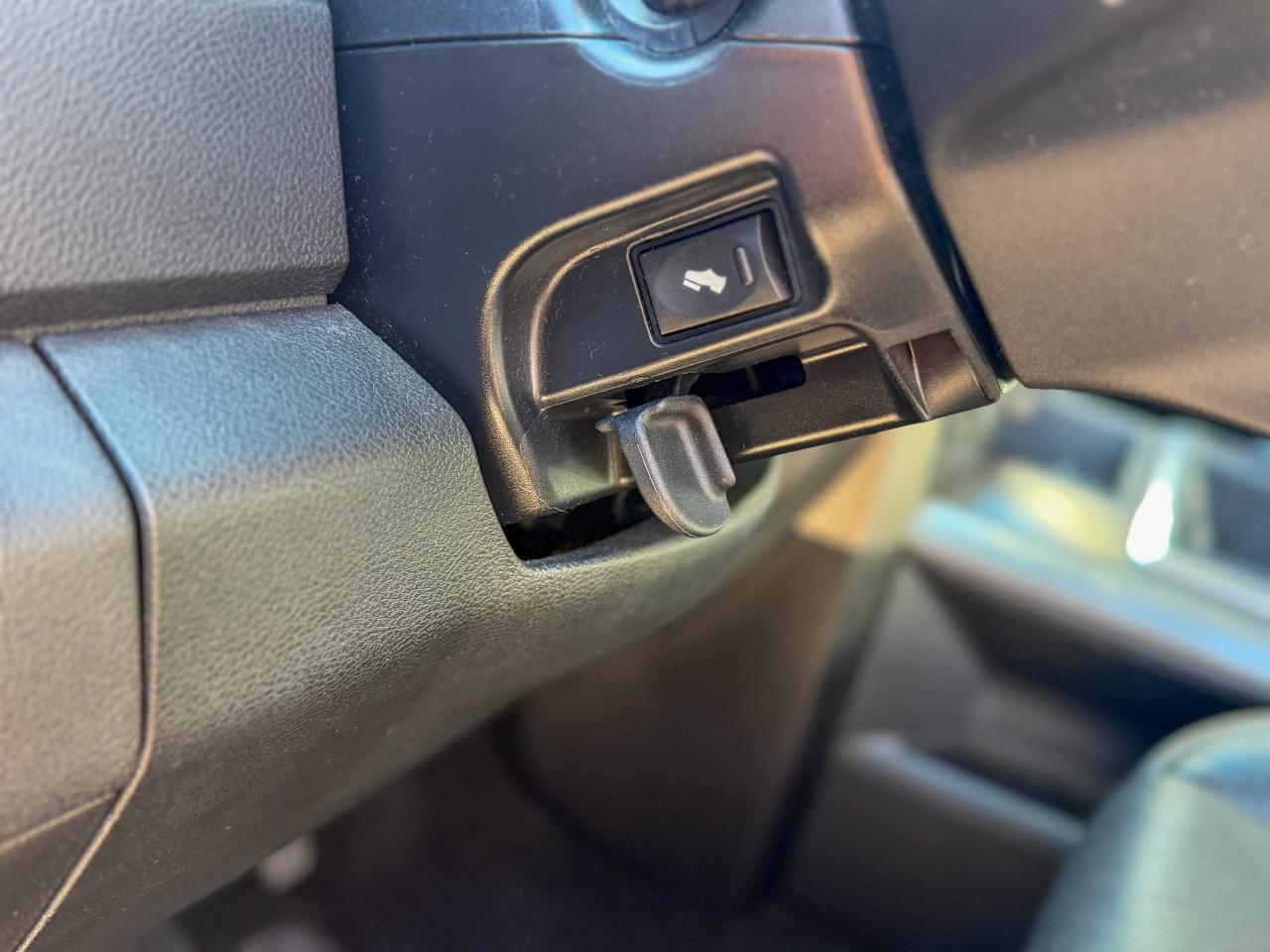 2014 RAM 1500 4WD Crew Cab 140.5  Longhorn Limited Photo