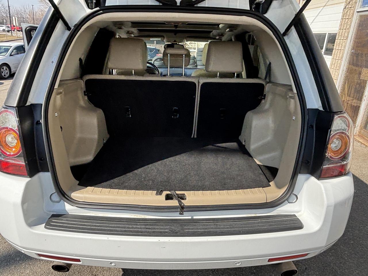 2013 Land Rover LR2 AWD 4dr Photo