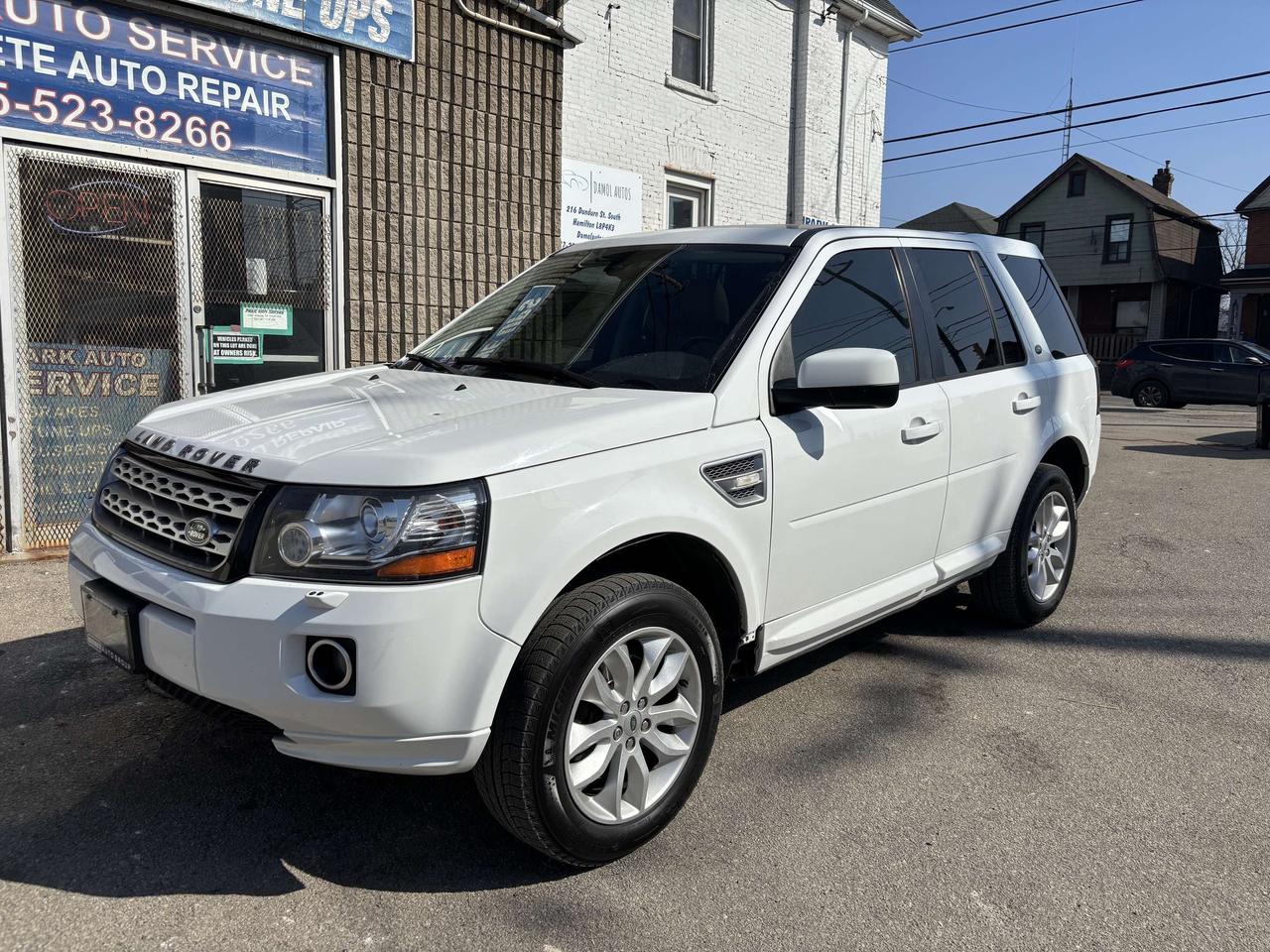 2013 Land Rover LR2 AWD 4dr Photo1