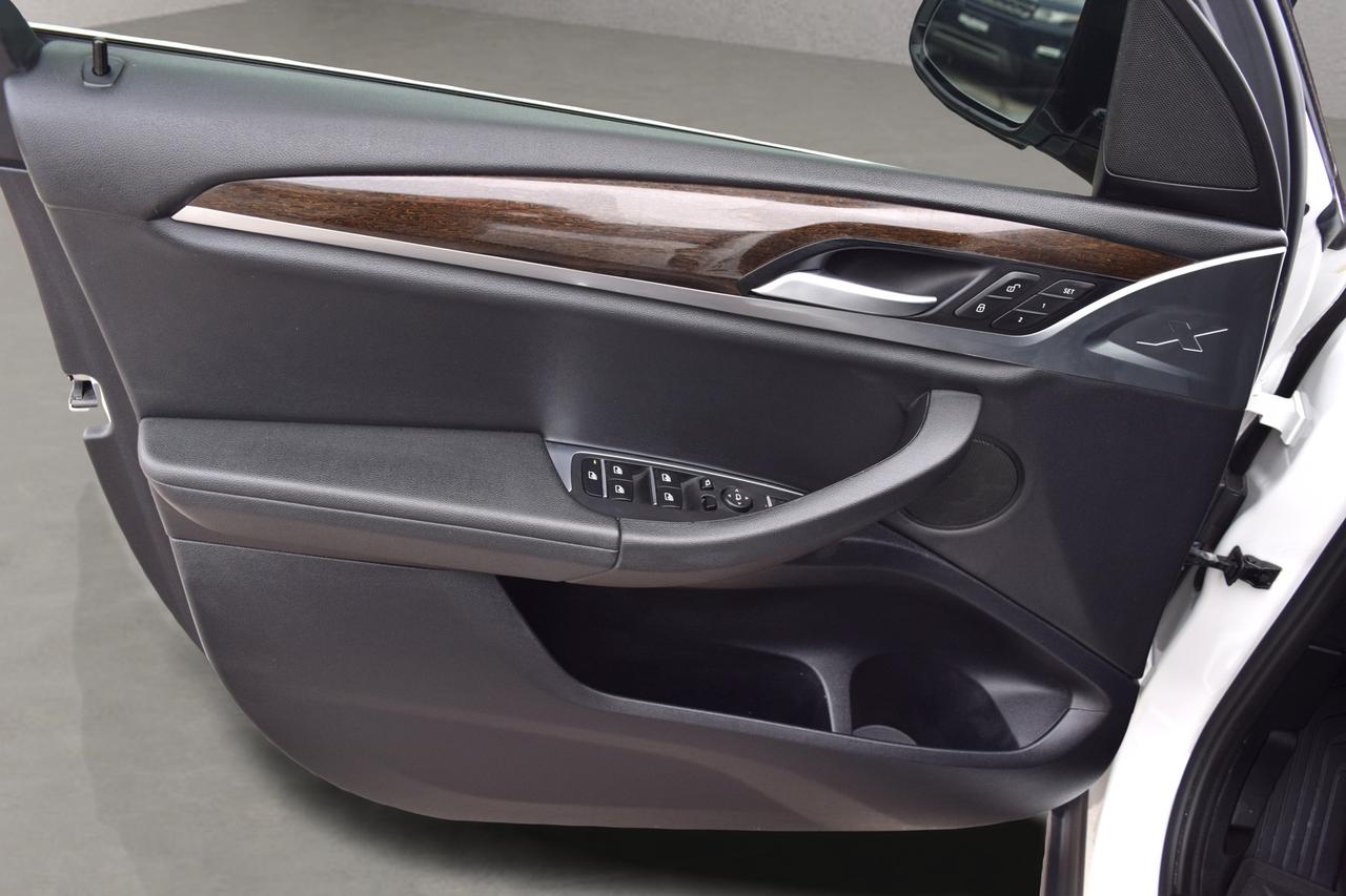 2018 BMW X3 xDrive30i Back Up Camera Photo