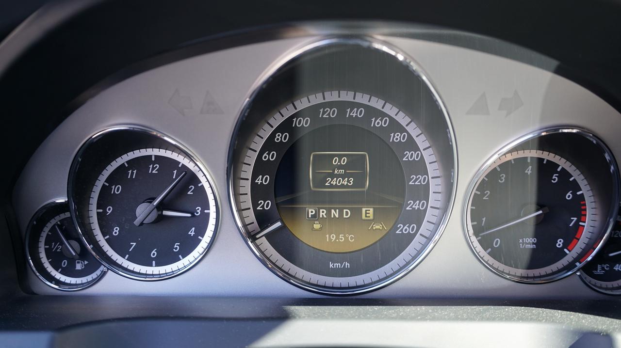 2012 Mercedes-Benz E-Class Cabriolet E350 AMG / PREMIUM / SPORT PKG NAV / CAM Photo