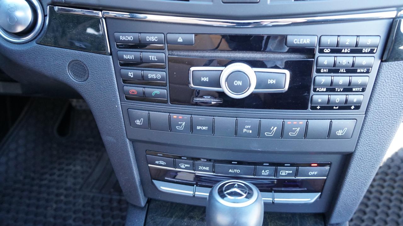 2012 Mercedes-Benz E-Class Cabriolet E350 AMG / PREMIUM / SPORT PKG NAV / CAM Photo