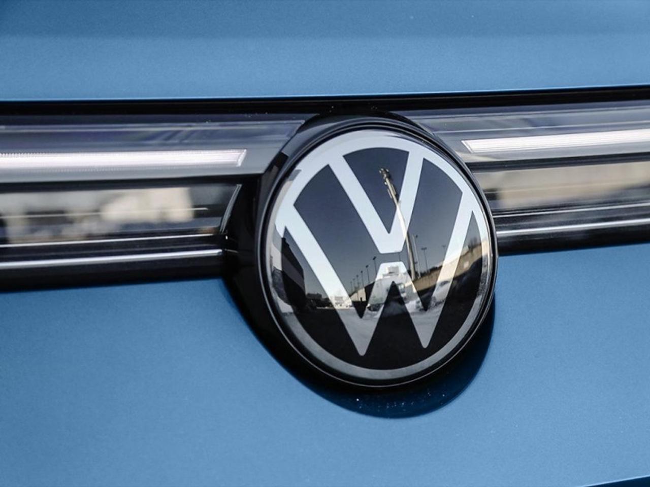 2026 Volkswagen Taos Comfortline Black Edition Photo