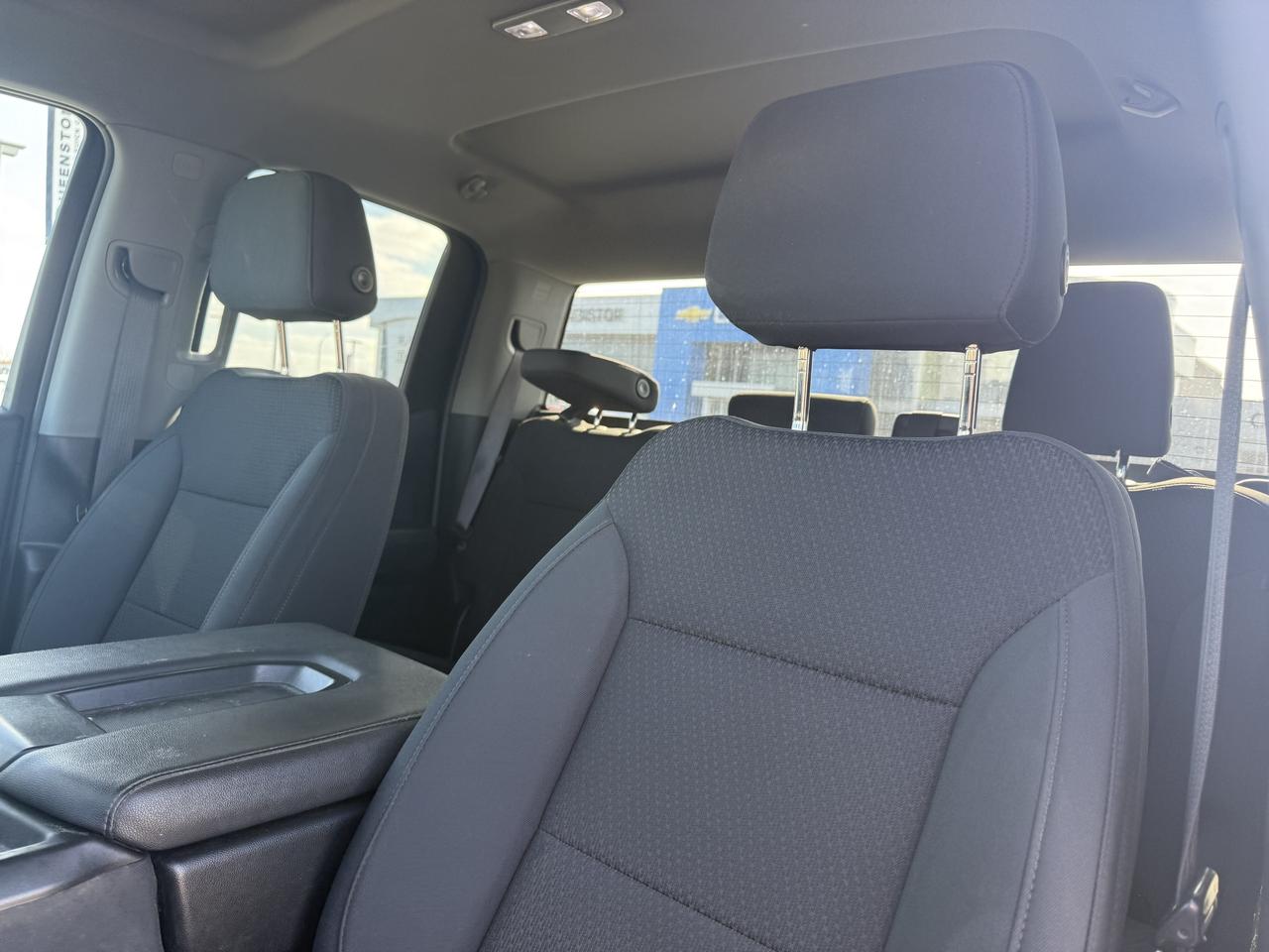 2021 Chevrolet Silverado 1500 Custom   TONNEAU COVER   EXT CAB   5.3L V8 Photo4