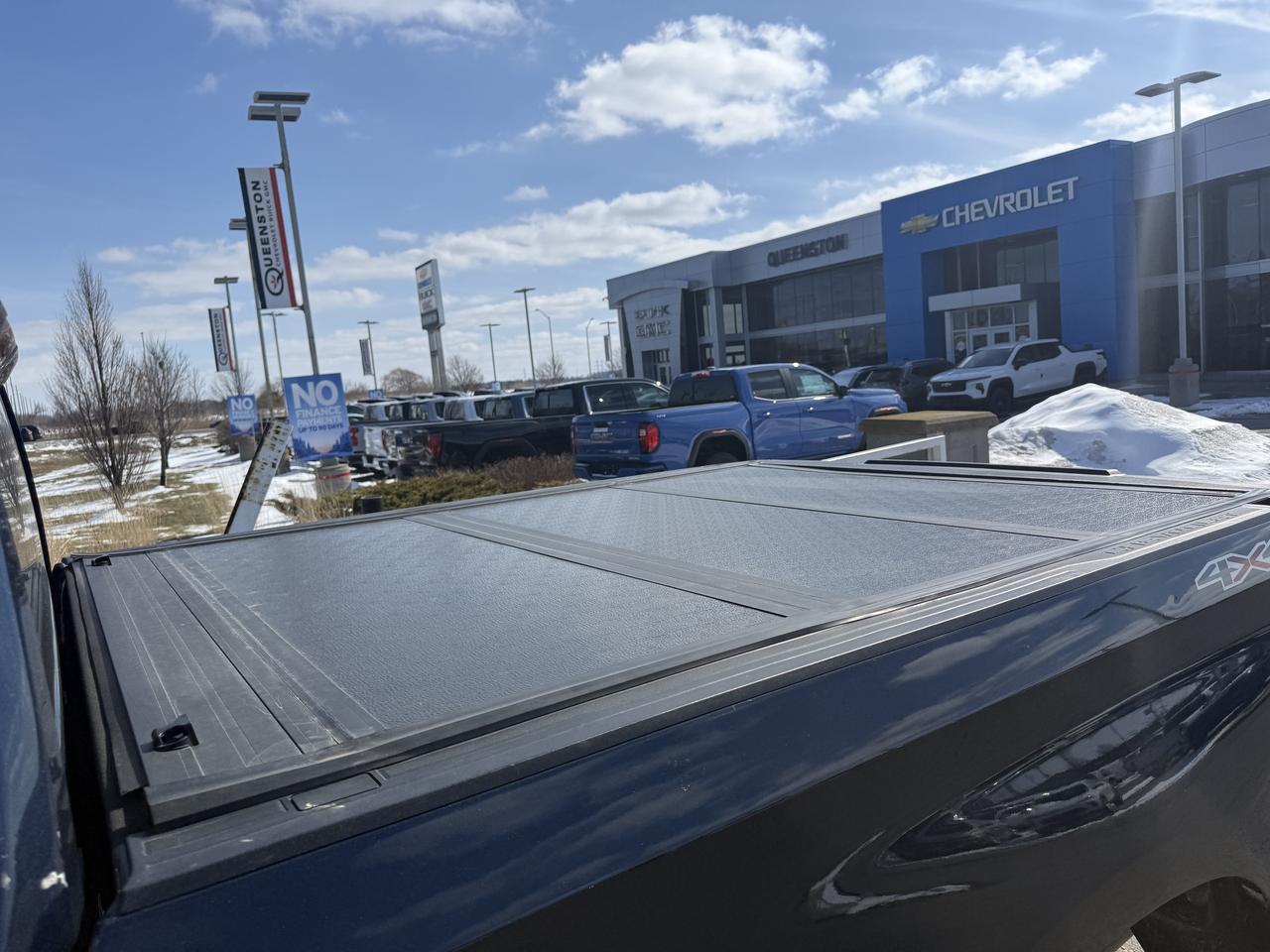 2021 Chevrolet Silverado 1500 Custom   TONNEAU COVER   EXT CAB   5.3L V8 Photo