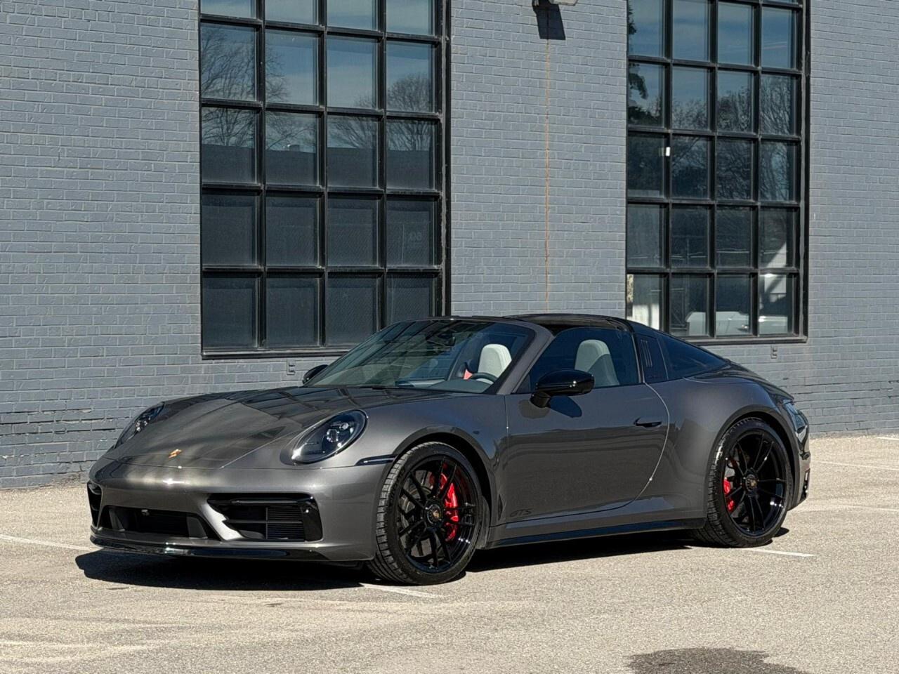 2023 Porsche 911 Carrera 4 GTS Cabriolet Photo