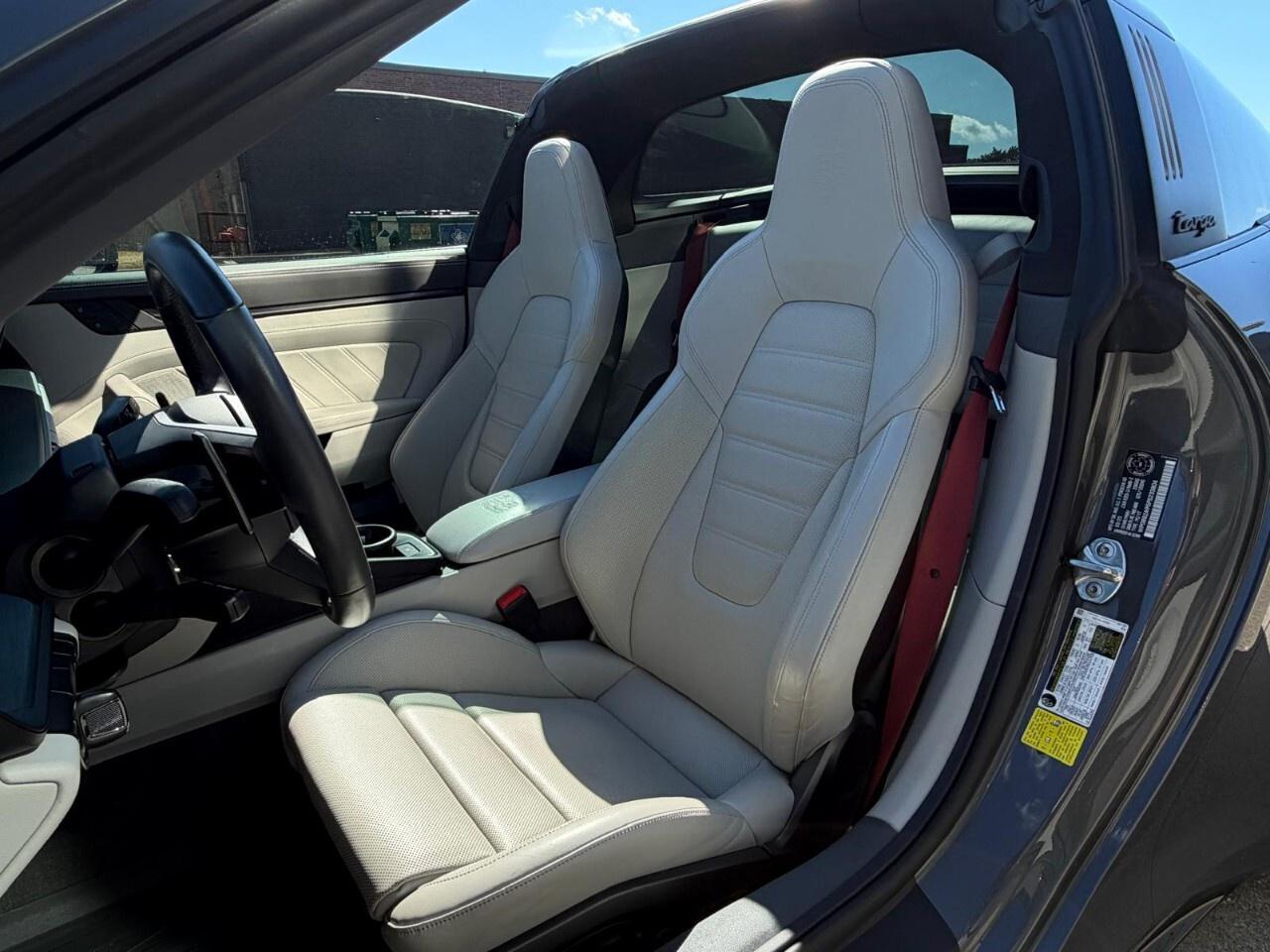 2023 Porsche 911 Carrera 4 GTS Cabriolet Photo